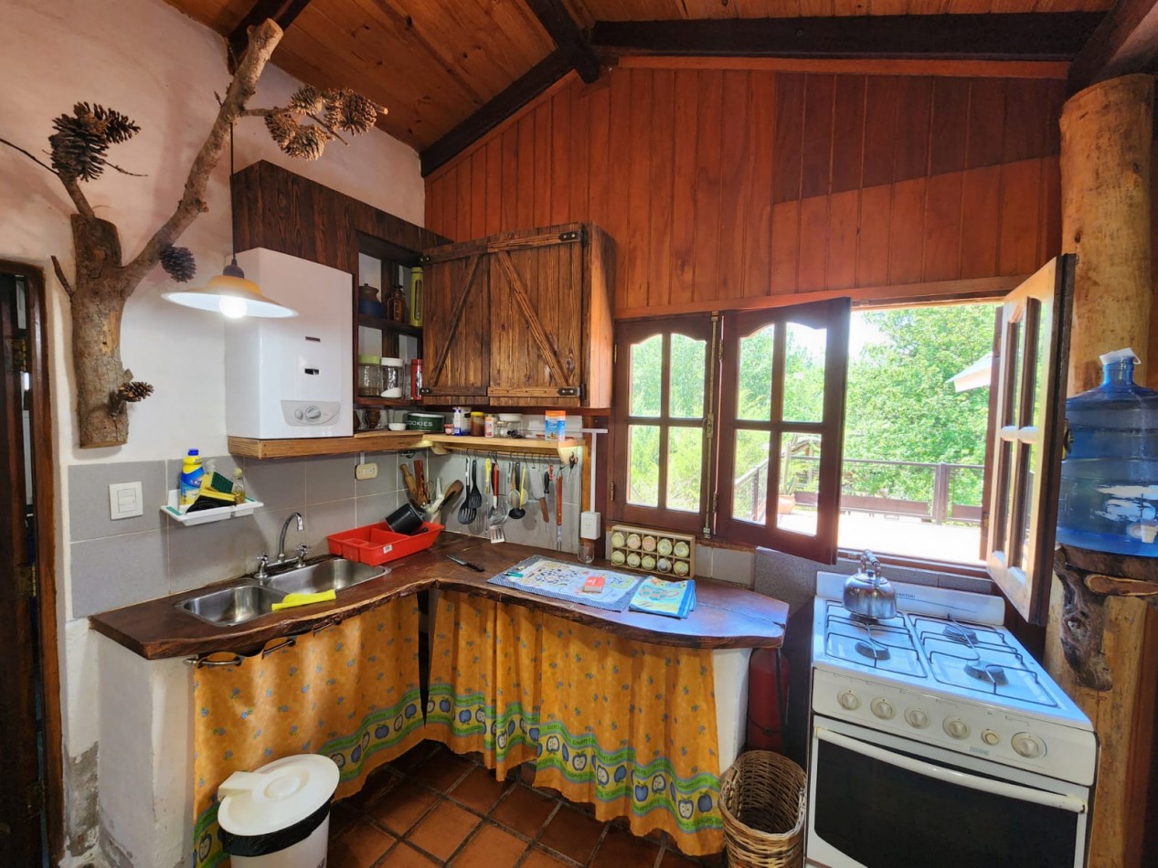 VENTA casa AMOBLADA con parque dos quinchos piscina Departamento independiente Yacanto camino a Los Linderos