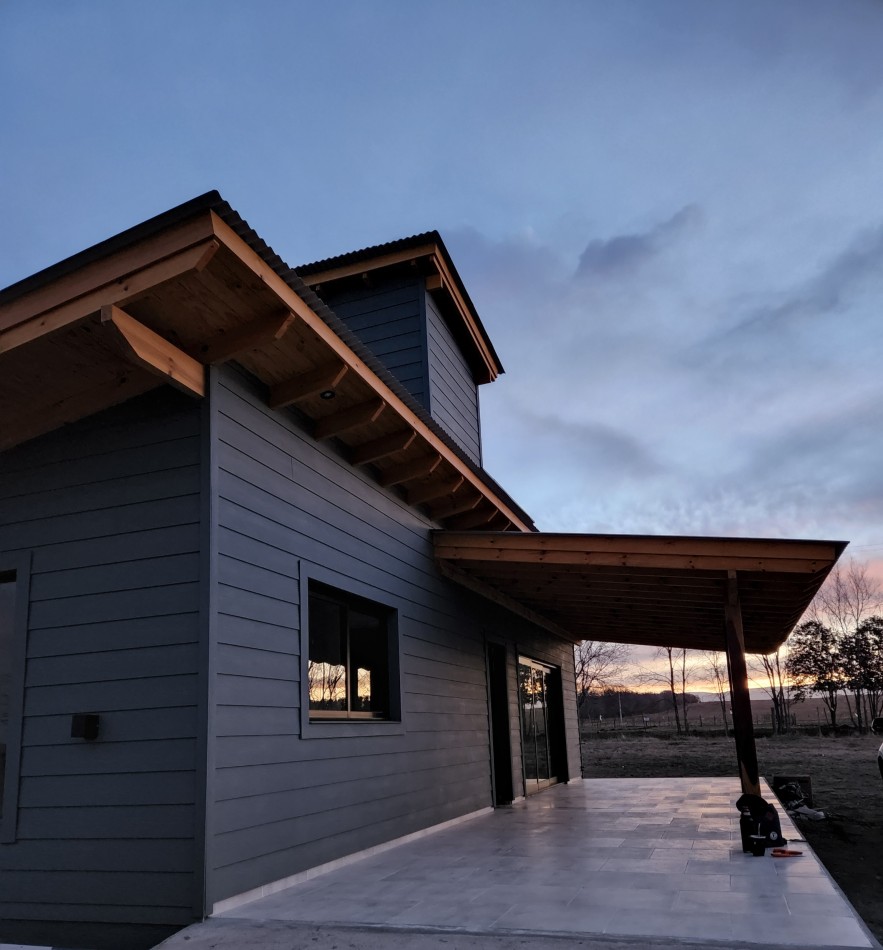 Casa a estrenar imponente vista a sierras muy proximo a perilago