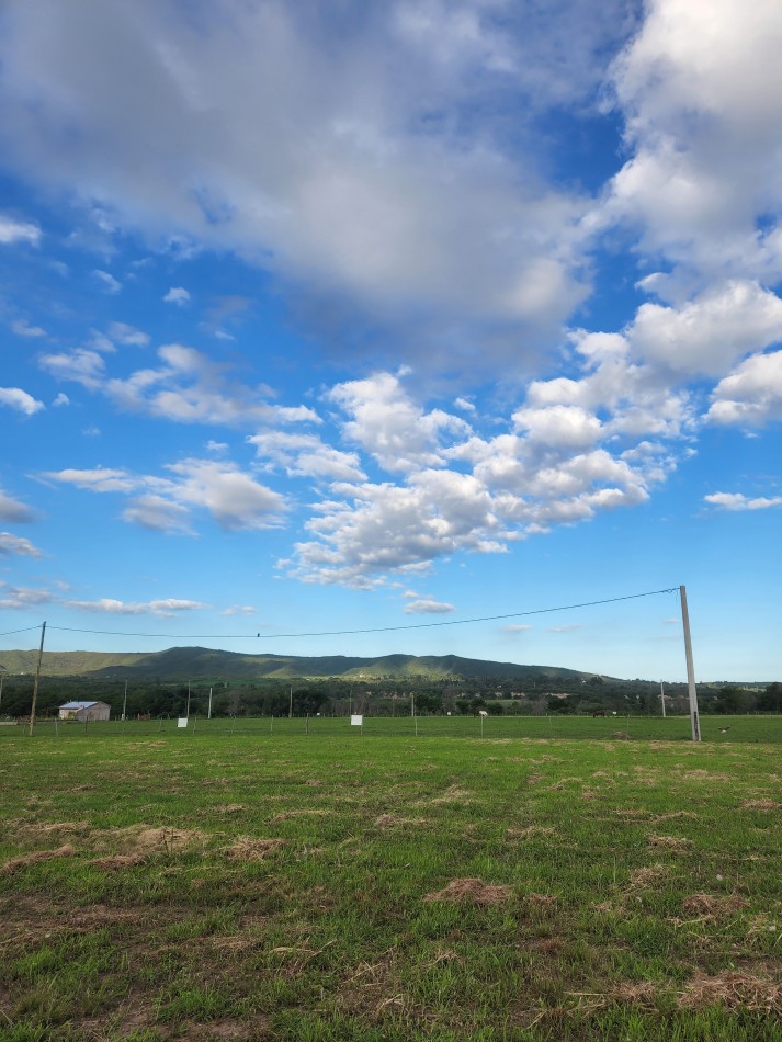 VENTA Excepcional loteocon vistas panoramicas a sierras y a metros del perilago. Excelente acceso! FINANCIAMOS