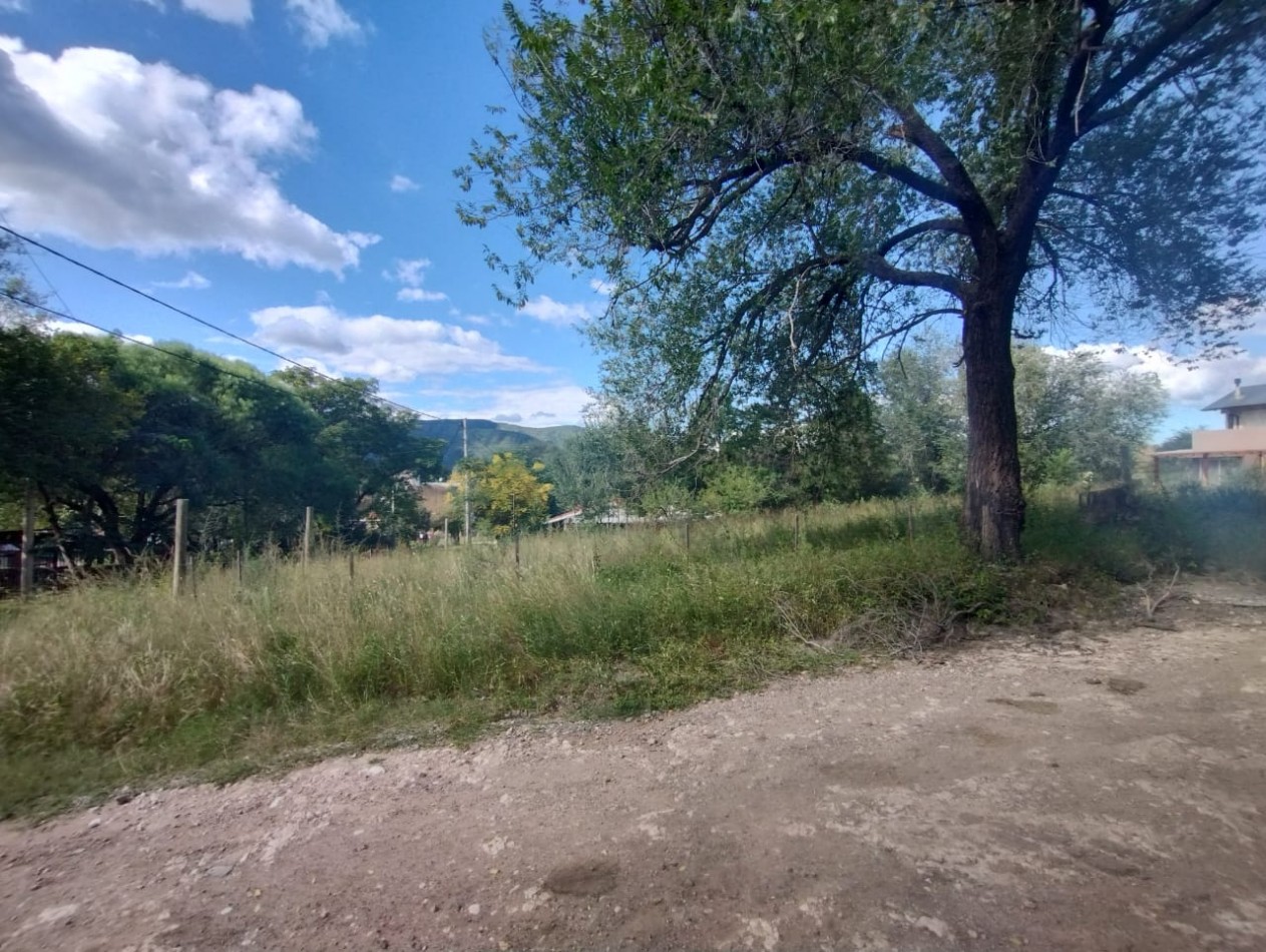 LOTE CON MARAVILLOSA VISTA A SIERRAS CHICAS A 200 MTS DEL RIO