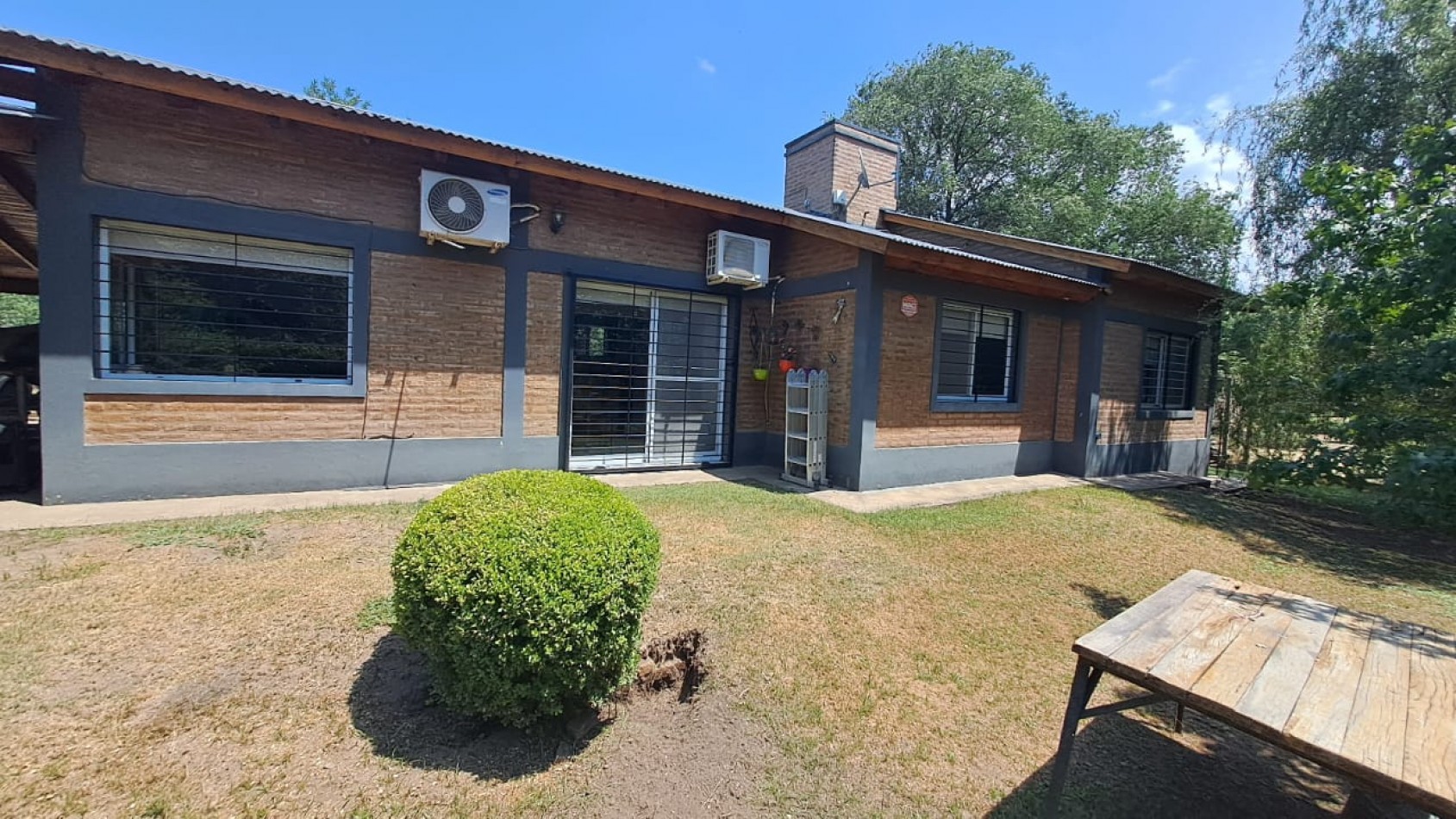 venta casa 4 ambientes 1 suite amplio parque Santa Rosa de Calamuchita