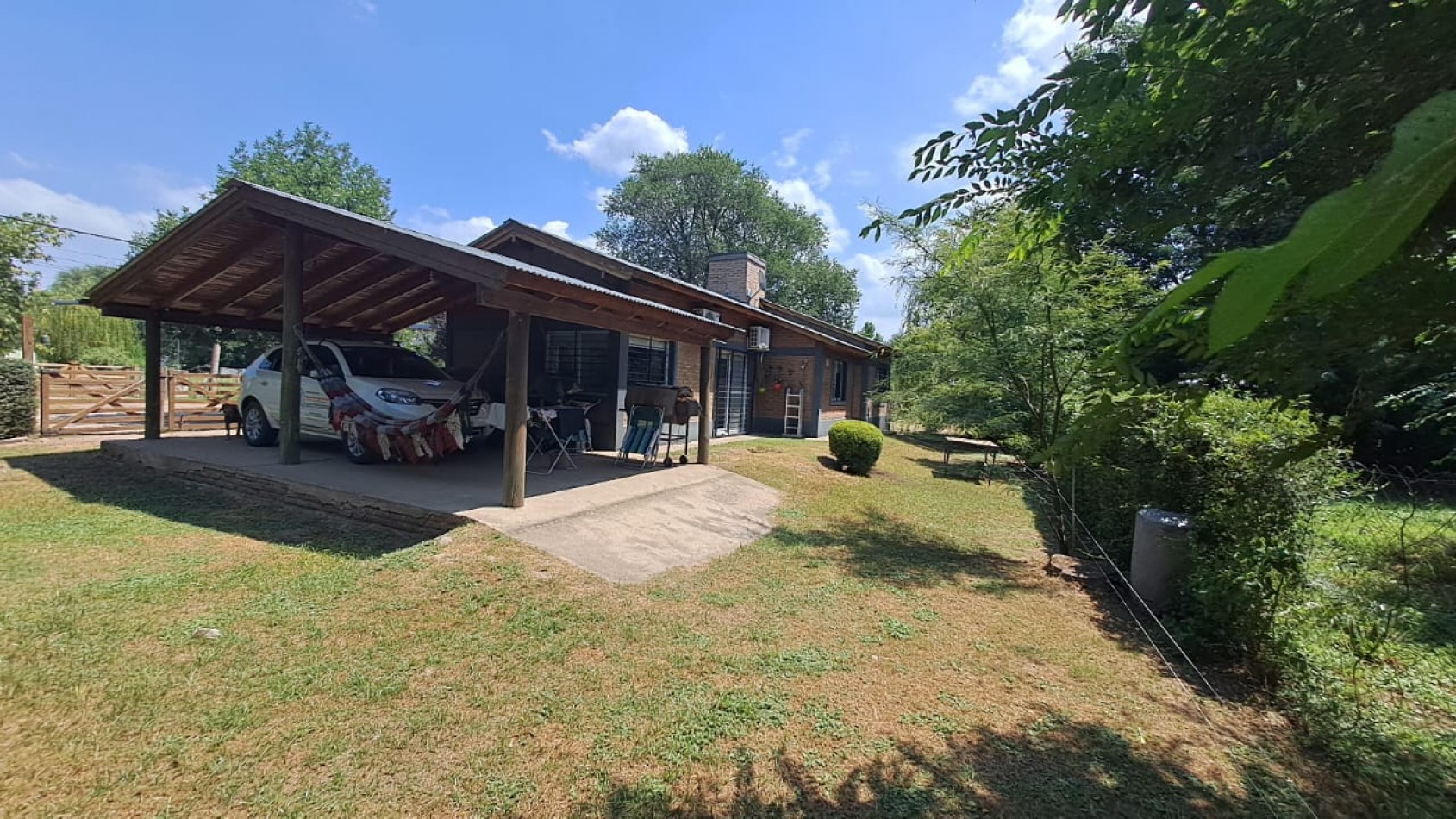 venta casa 4 ambientes 1 suite amplio parque Santa Rosa de Calamuchita