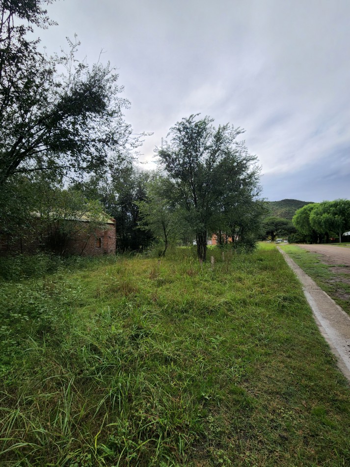 LOTE ESQUINA DE 1400M2 MAS GALPON PROXIMO A RUTA 5 VISTA A SIERRAS ACEPTA PERMUTA