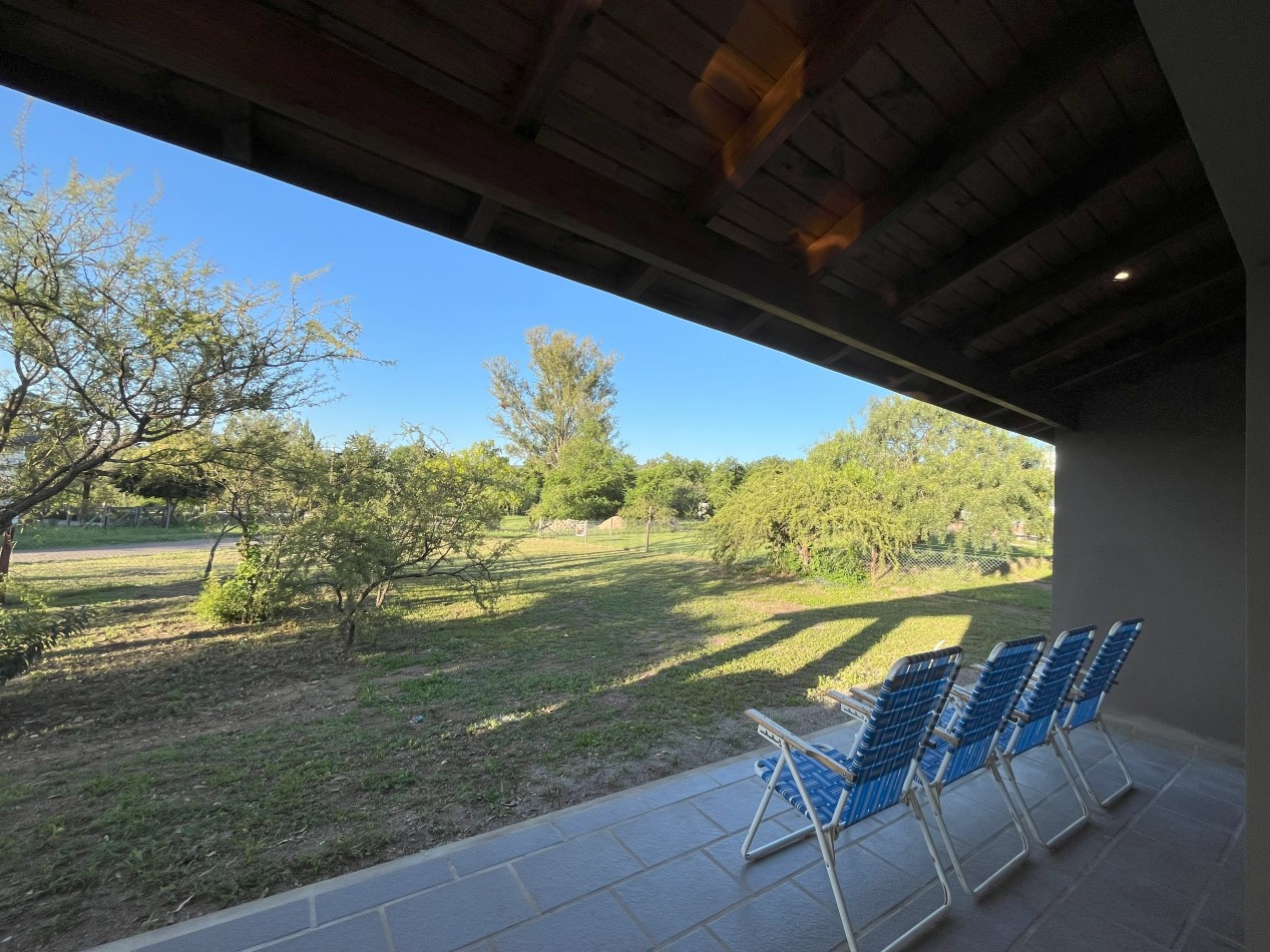 VENTA CASA MODERNA A ESTRENAR 2 DORMITORIOS PARQUE