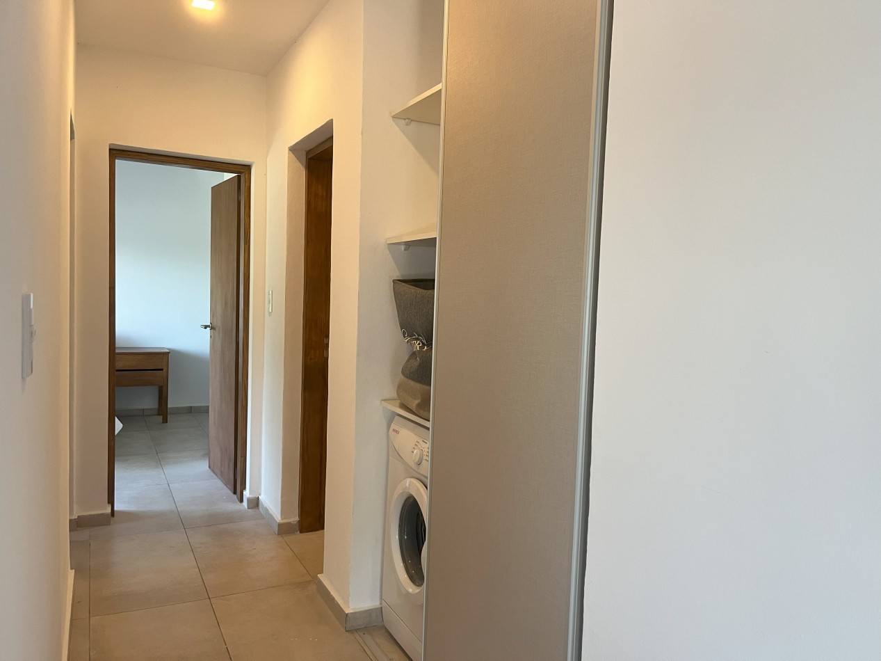VENTA CASA MODERNA A ESTRENAR 2 DORMITORIOS PARQUE