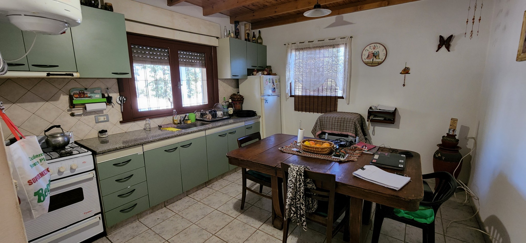 VENTA CASA DOS DORMITORIOS SOBRE CALLE PRINCIPAL LOTE ESQUINA PARQUE EL CORCOVADO