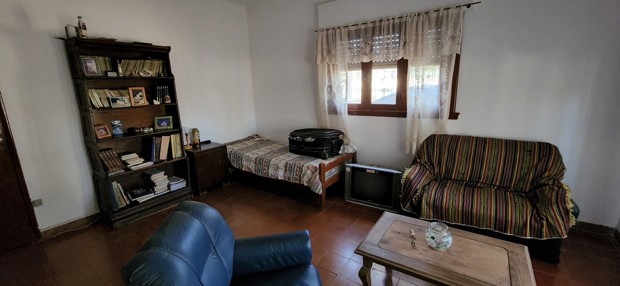 VENTA CASA DOS DORMITORIOS SOBRE CALLE PRINCIPAL LOTE ESQUINA PARQUE EL CORCOVADO