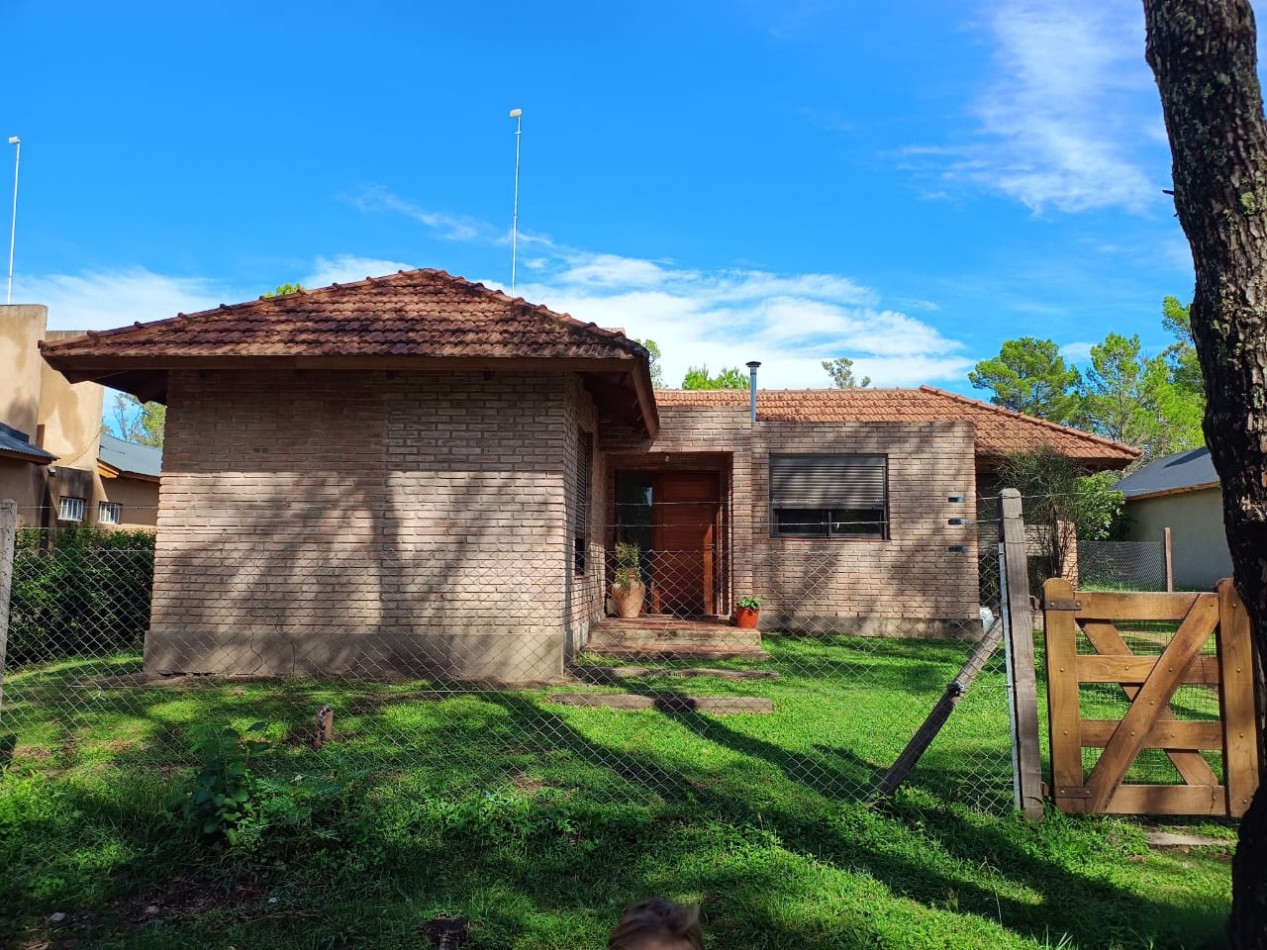 VENTA CASA 3 DORMITORIOS GAS NATURAL VILLA GRAL BELGRANO CALAMUCHITA