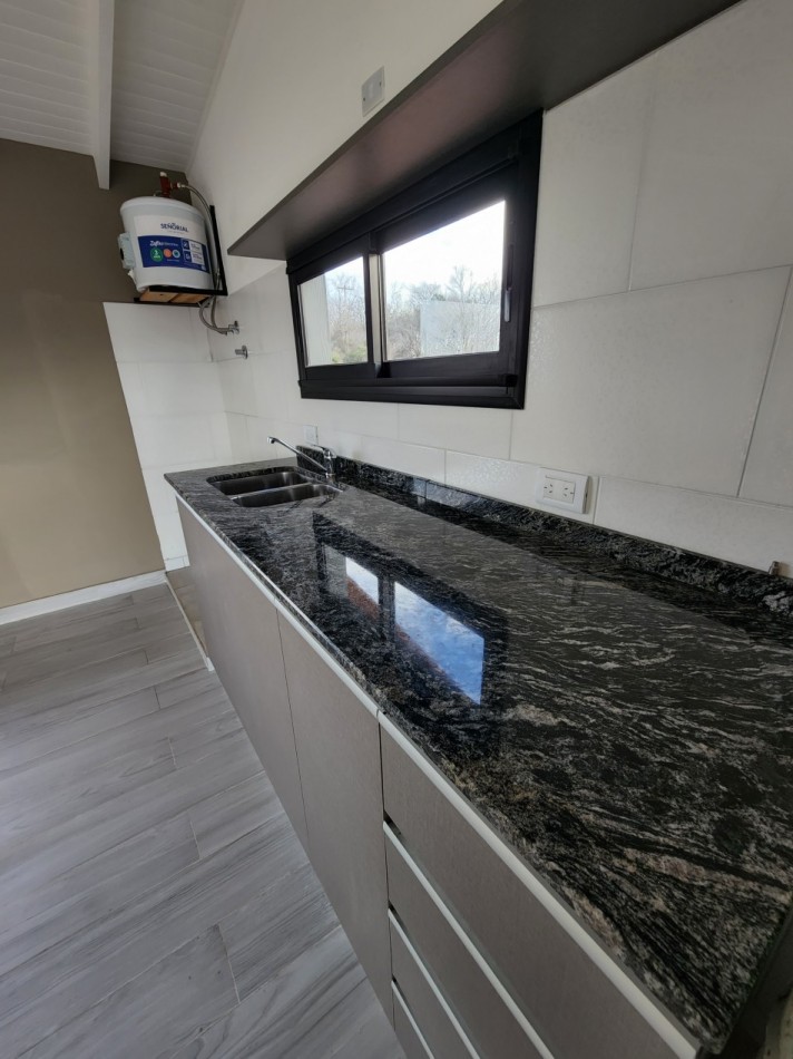Casa a estrenar imponente vista a sierras muy proximo a perilago
