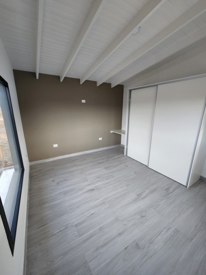 Casa a estrenar imponente vista a sierras muy proximo a perilago