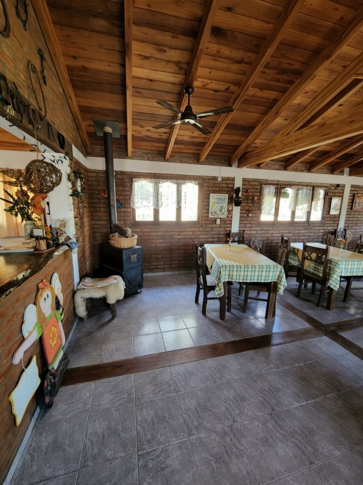 COMPLEJO DE CABAÑAS, SALON DE COMEDOR, CASA PRINCIPAL, PISCINA Y SALON COMERCIAL SOBRE RUTA