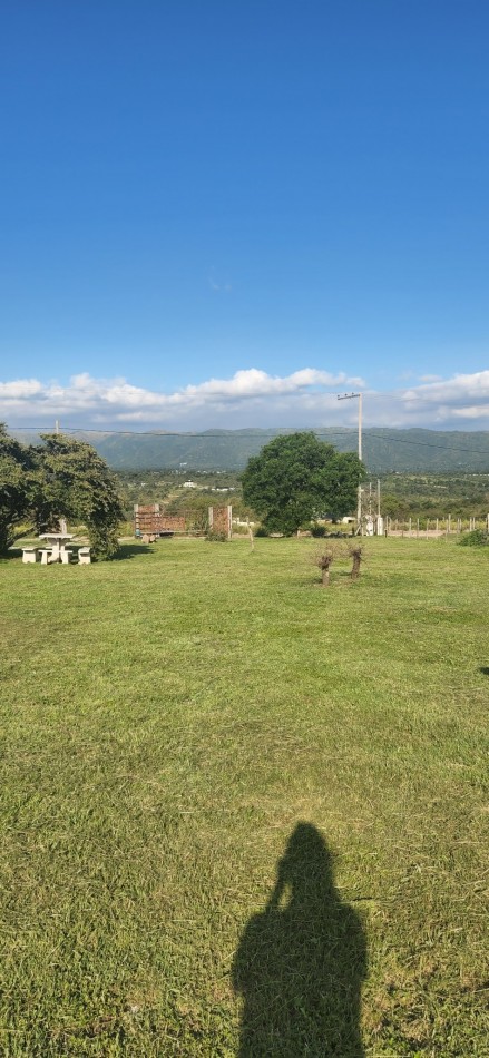 Venta casa 2 dorm amplio parque vistas a sierras Calamuchita