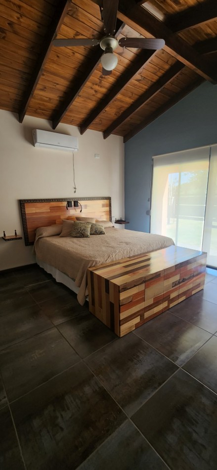 Venta Dos casas piscina amplio parque impomente vista a sierras