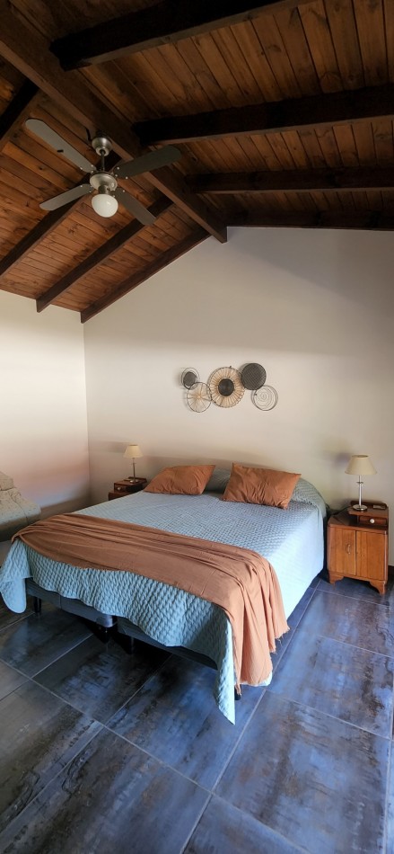 Venta Dos casas piscina amplio parque impomente vista a sierras