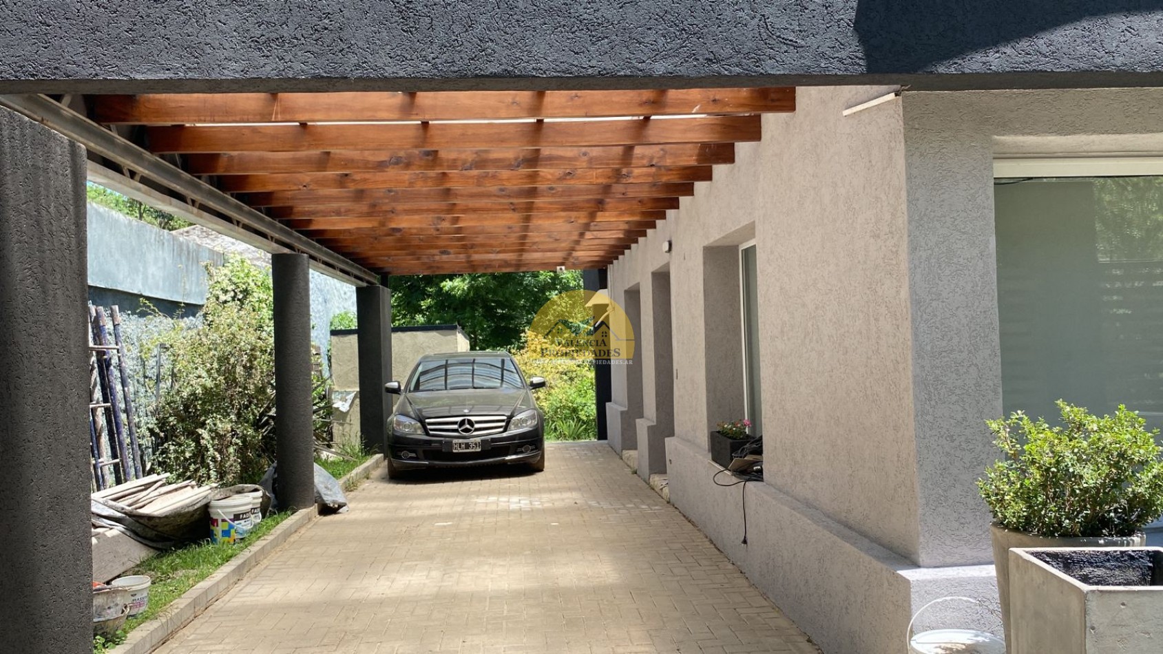 VENTA CASA 2 DORMITORIOS QUINCHO PISCINA CON COSTA A RIO SANTA ROSA CALAMUCHITA