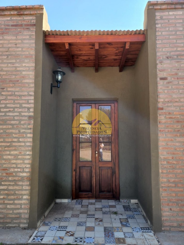 VENTA CASA A ESTRENAR 3 AMBIENTES SOBRE ESQUINA EN AMPLIO LOTE A METROS ARROYO AMBOY