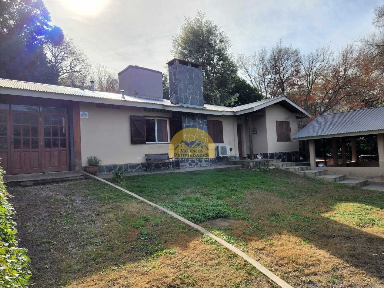 Hermosa casa en Villa Gral Belgrano zona residencial 5 ambientes
