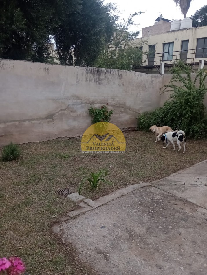 ALQUILER PERMANENTE BARRIO GUEMES PH SIN EXPENSAS CON PATIO IDEAL ESTUDIANTES FRENTE A HOSPITAL MISERICORDIA