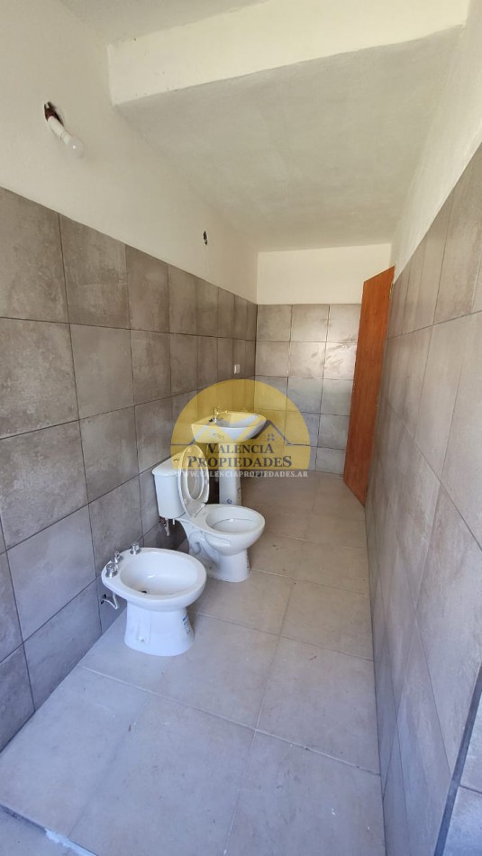 CASA RECICLADA A NUEVO 2 AMBIENTES VILLA RUMIPAL