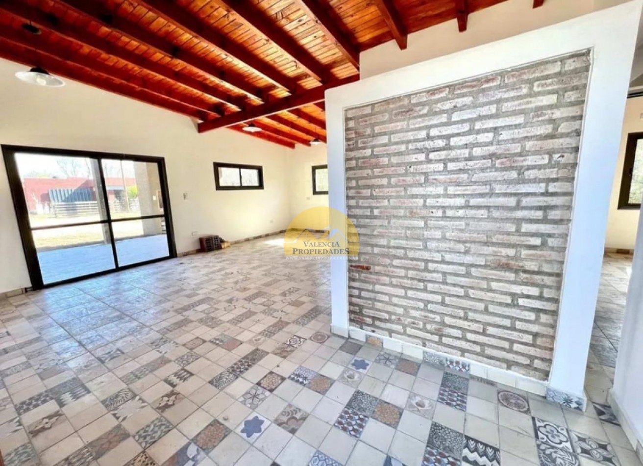 VENTA CASA A ESTRENAR 3 AMBIENTES SOBRE ESQUINA EN AMPLIO LOTE A METROS ARROYO AMBOY