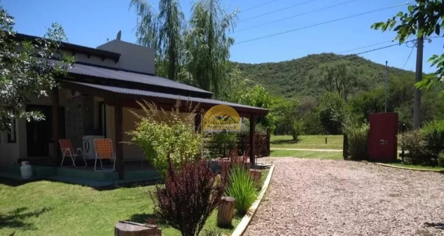 HERMOSO COMPLEJO DE CABAÑAS SOBRE RUTA PISCINA VISTA A SIERRAS