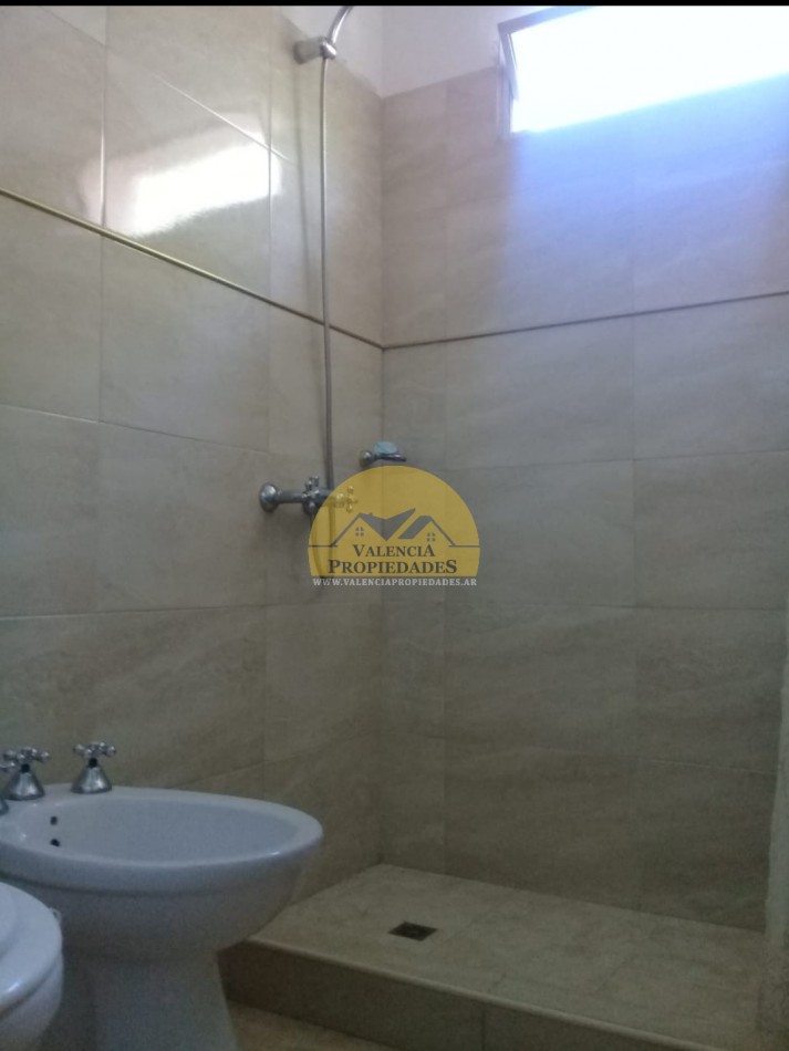 Venta casa 2 dormitorios con garage parque y piscina a metros rio Santa Rosa Calamuchita