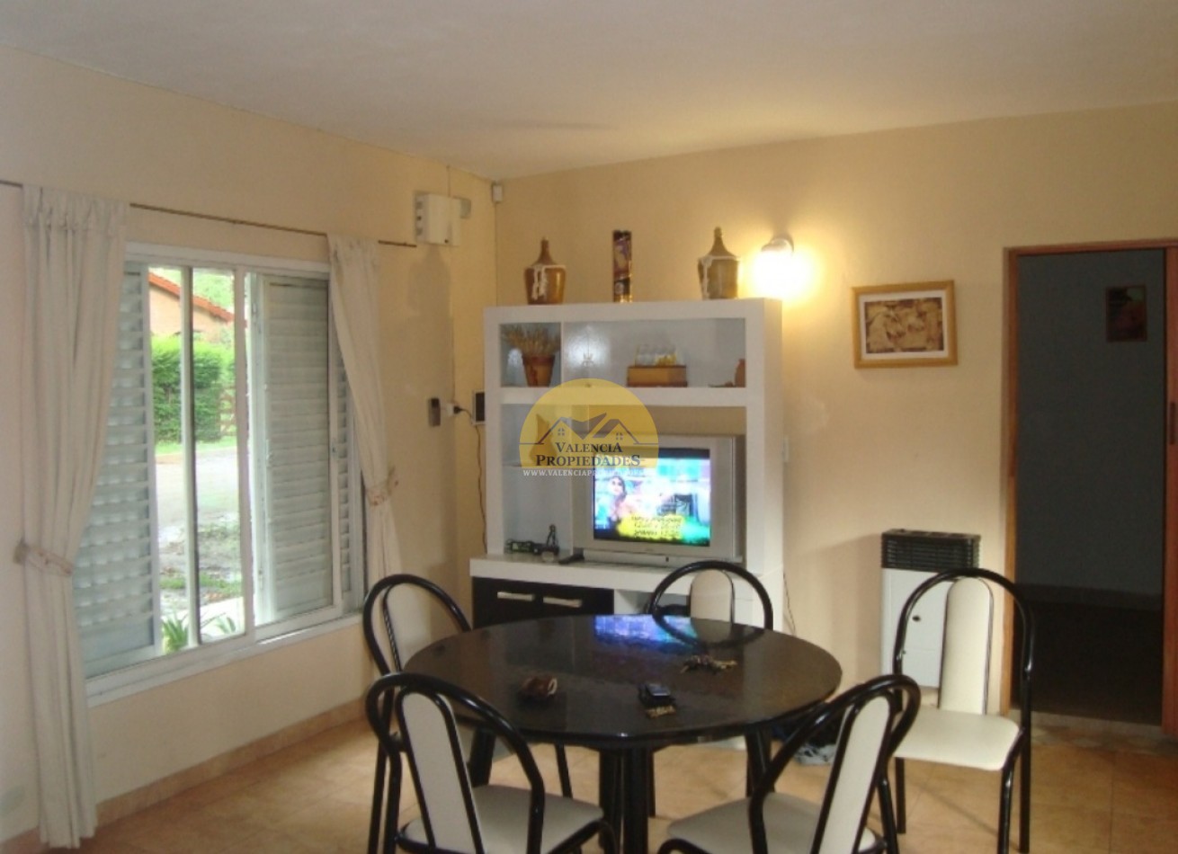 Venta casa 2 dormitorios con garage parque y piscina a metros rio Santa Rosa Calamuchita