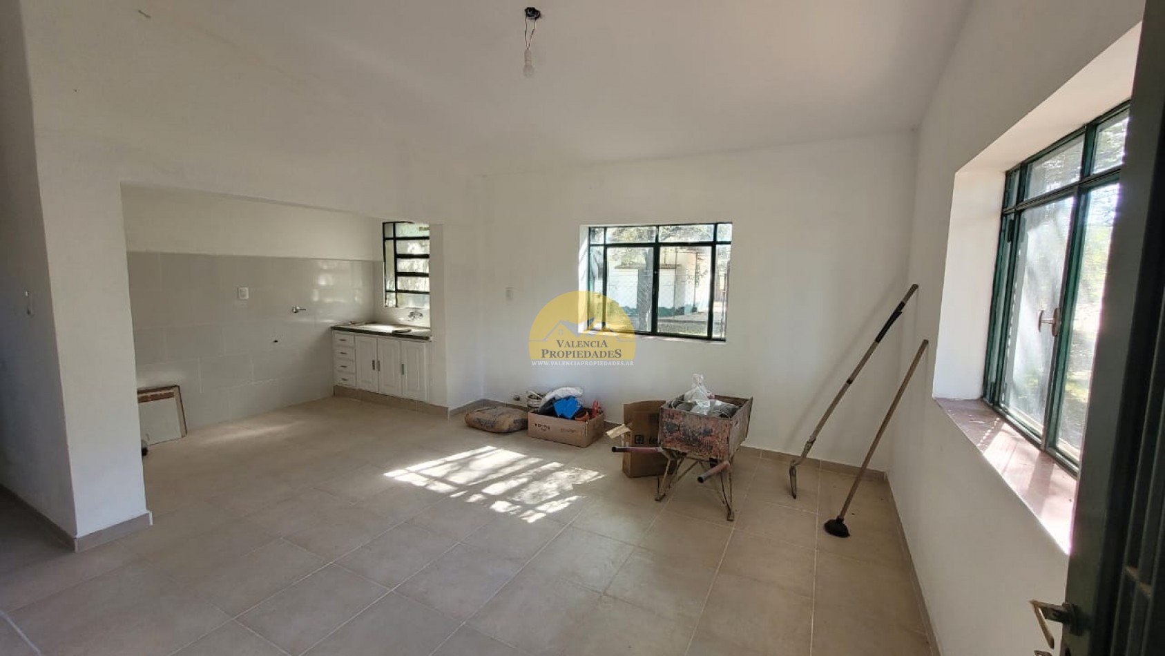 CASA RECICLADA A NUEVO 2 AMBIENTES VILLA RUMIPAL