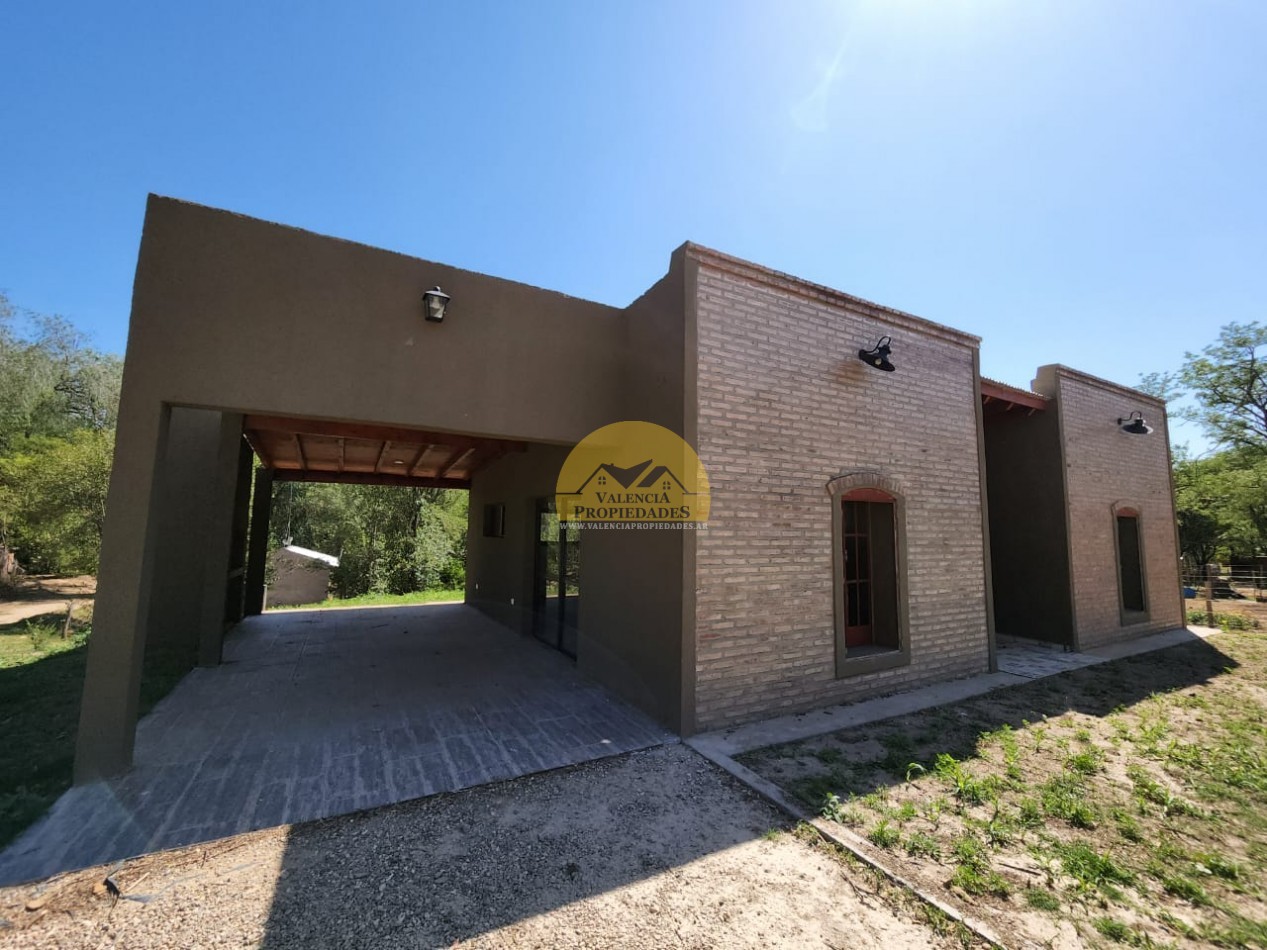 VENTA CASA A ESTRENAR 3 AMBIENTES SOBRE ESQUINA EN AMPLIO LOTE A METROS ARROYO AMBOY