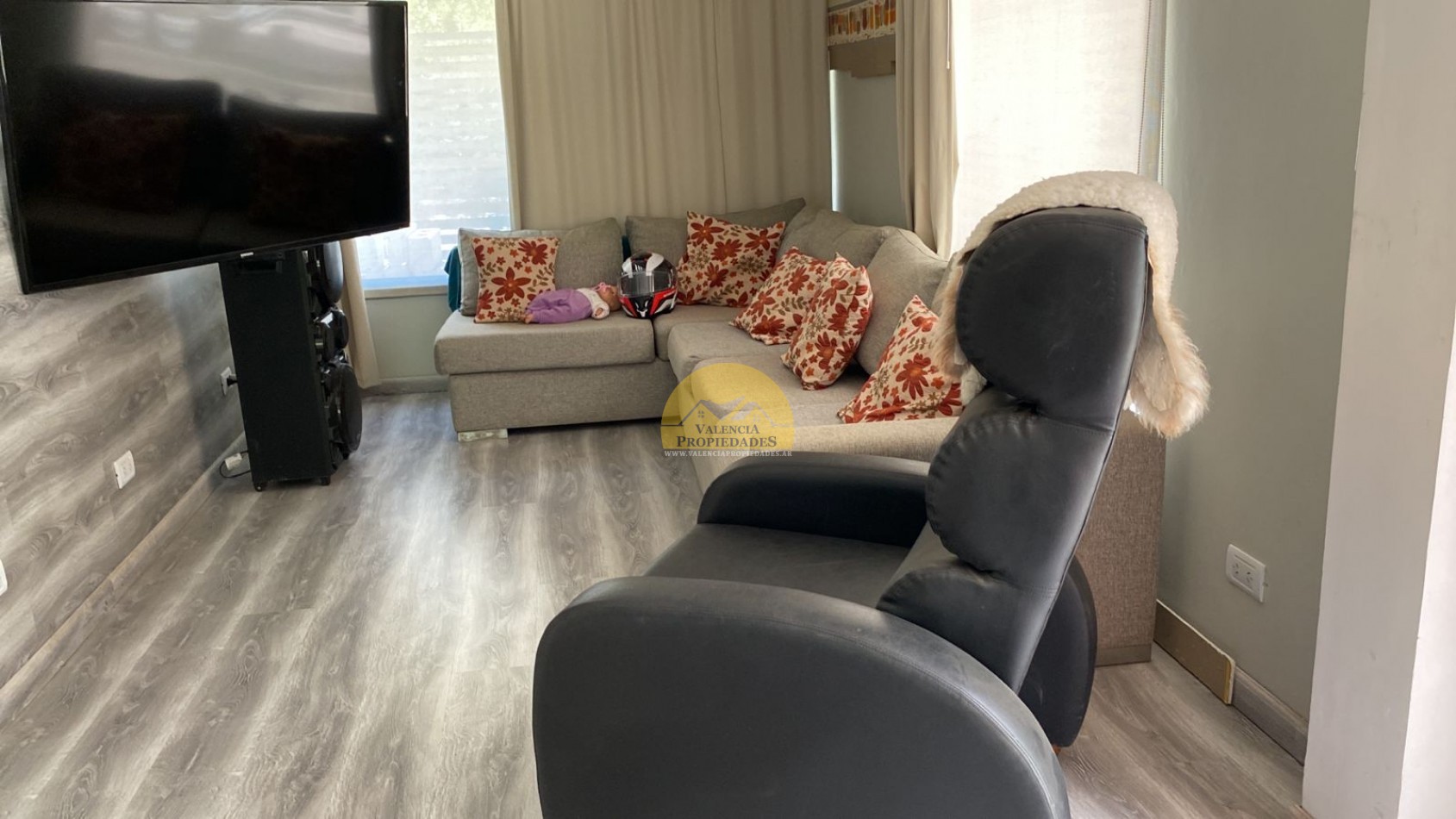VENTA CASA 2 DORMITORIOS QUINCHO PISCINA CON COSTA A RIO SANTA ROSA CALAMUCHITA