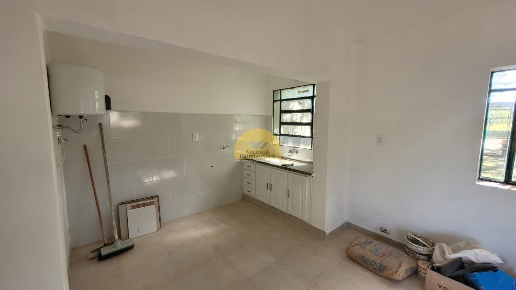 CASA RECICLADA A NUEVO 2 AMBIENTES VILLA RUMIPAL