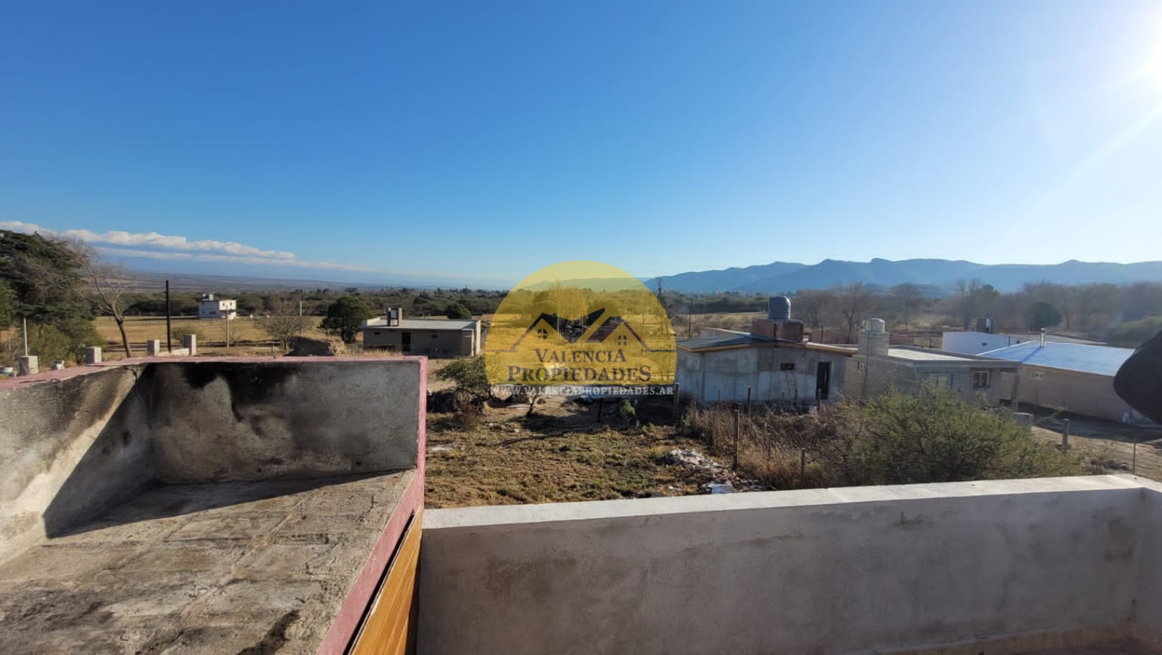 Casa a estrenar 3 ambientes balcon aterrazado y parrilla con amplia vista El Torreon