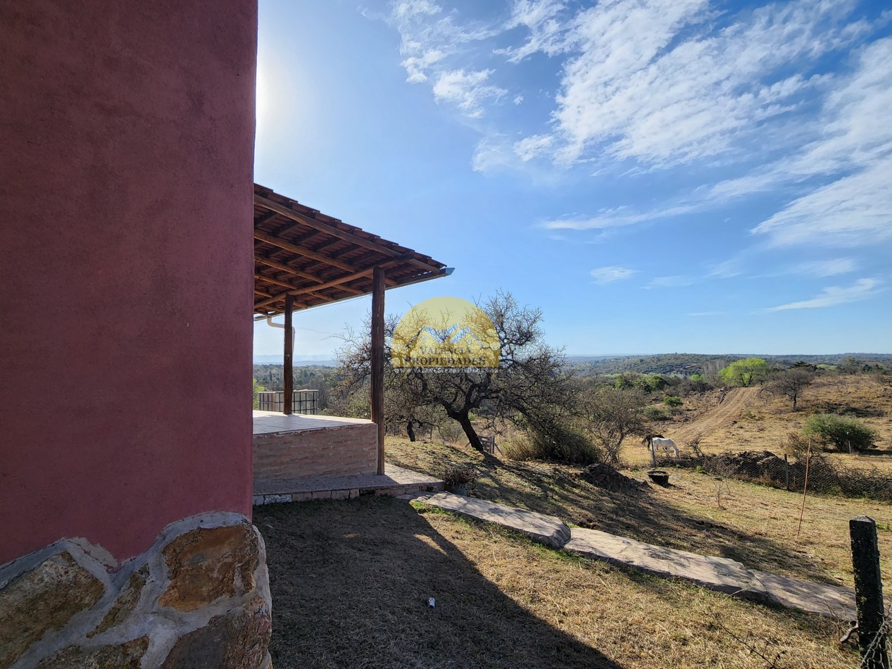 VENTA CASA DE CAMPO EN LOTE DE 6000 METROS HERMOSA VISTA Y ENTORNO SANTA MONICA SANTA ROSA DE CALAMUCHITA
