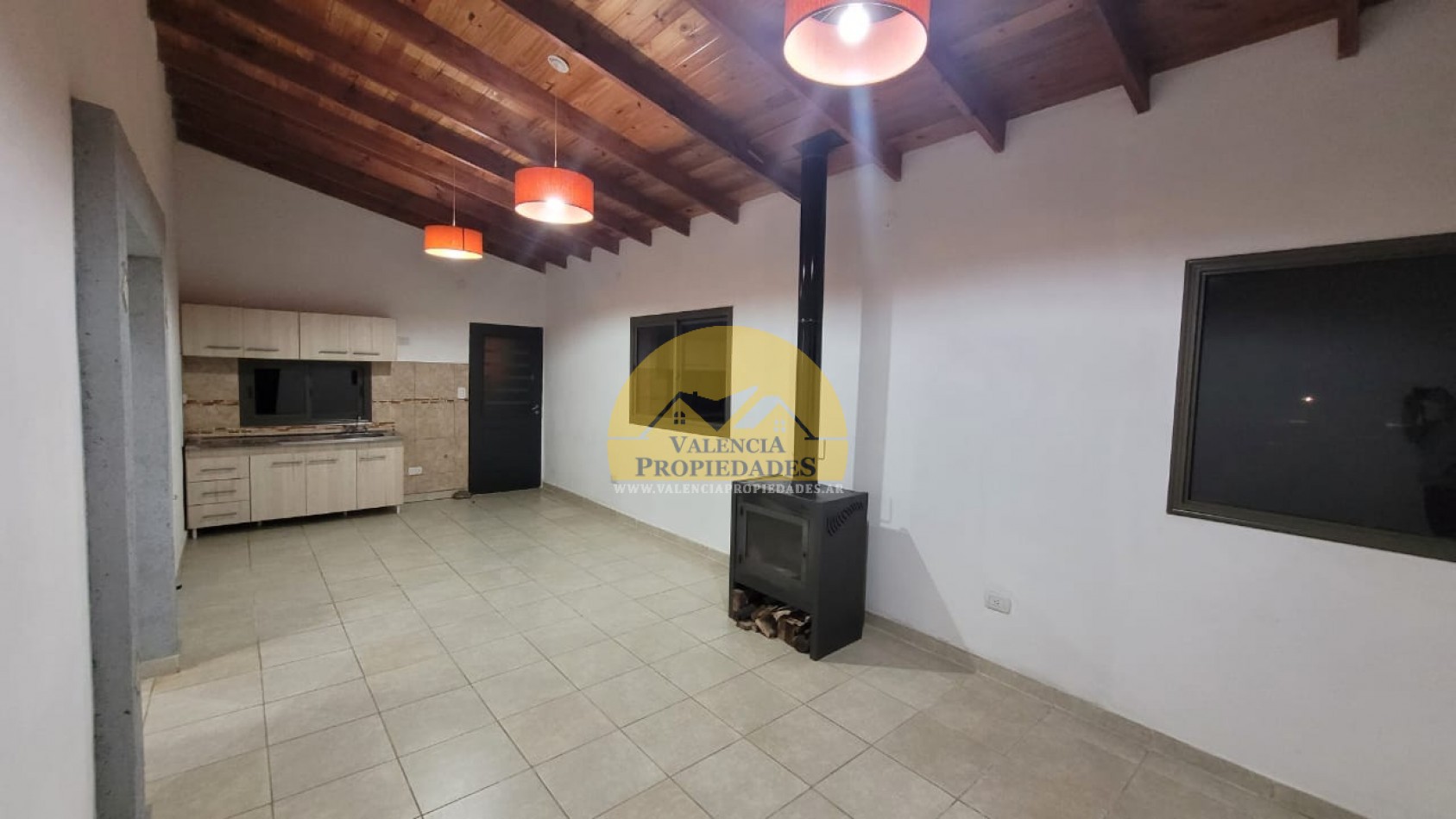 Casa a estrenar 3 ambientes balcon aterrazado y parrilla con amplia vista El Torreon