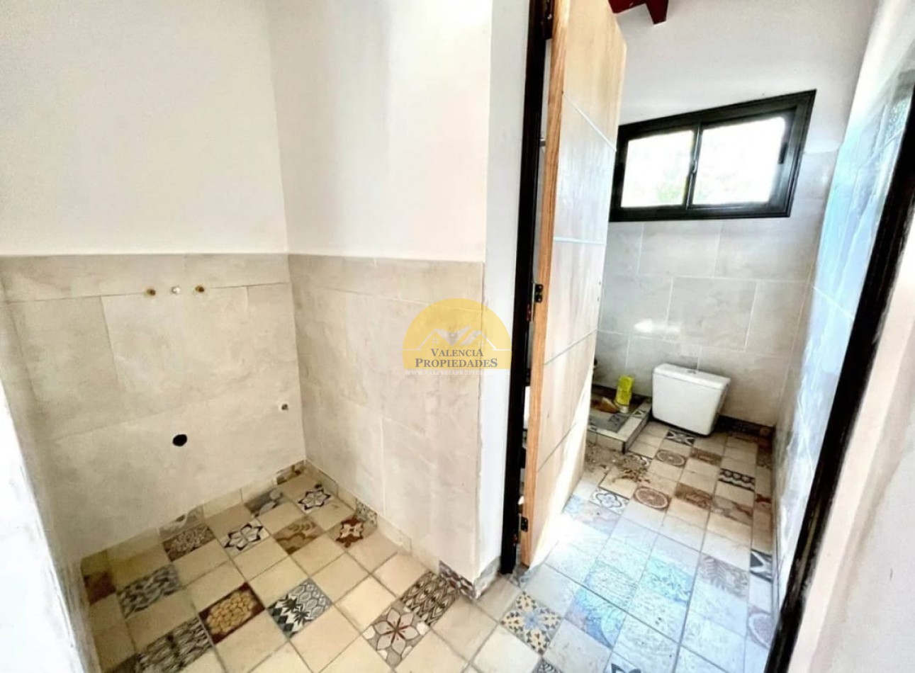 VENTA CASA A ESTRENAR 3 AMBIENTES SOBRE ESQUINA EN AMPLIO LOTE A METROS ARROYO AMBOY