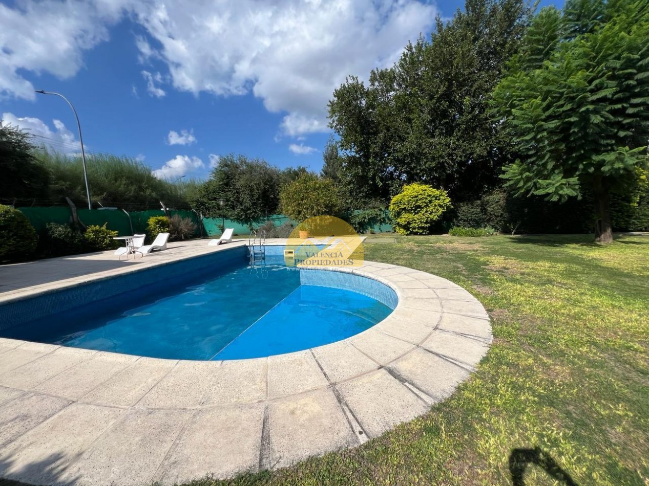 VENTA CASA 4 DORM COUNTRY JOCKEY CLUB CORDOBA