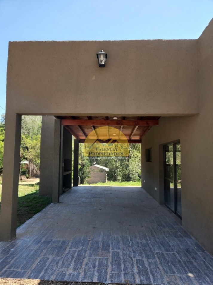 VENTA CASA A ESTRENAR 3 AMBIENTES SOBRE ESQUINA EN AMPLIO LOTE A METROS ARROYO AMBOY