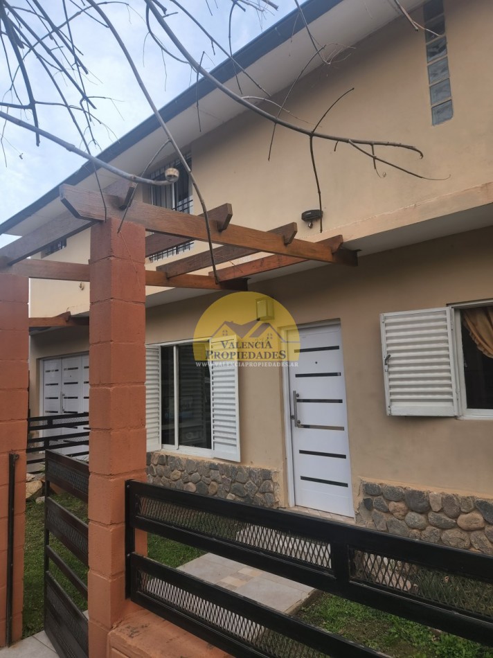 Venta casa 2 dormitorios con garage parque y piscina a metros rio Santa Rosa Calamuchita