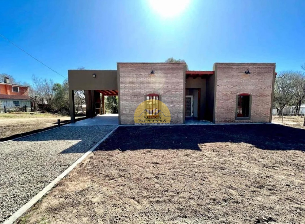 VENTA CASA A ESTRENAR 3 AMBIENTES SOBRE ESQUINA EN AMPLIO LOTE A METROS ARROYO AMBOY