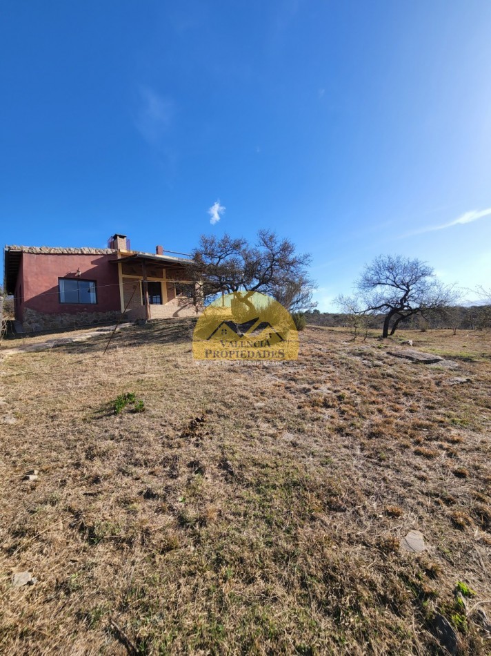 VENTA CASA DE CAMPO EN LOTE DE 6000 METROS HERMOSA VISTA Y ENTORNO SANTA MONICA SANTA ROSA DE CALAMUCHITA