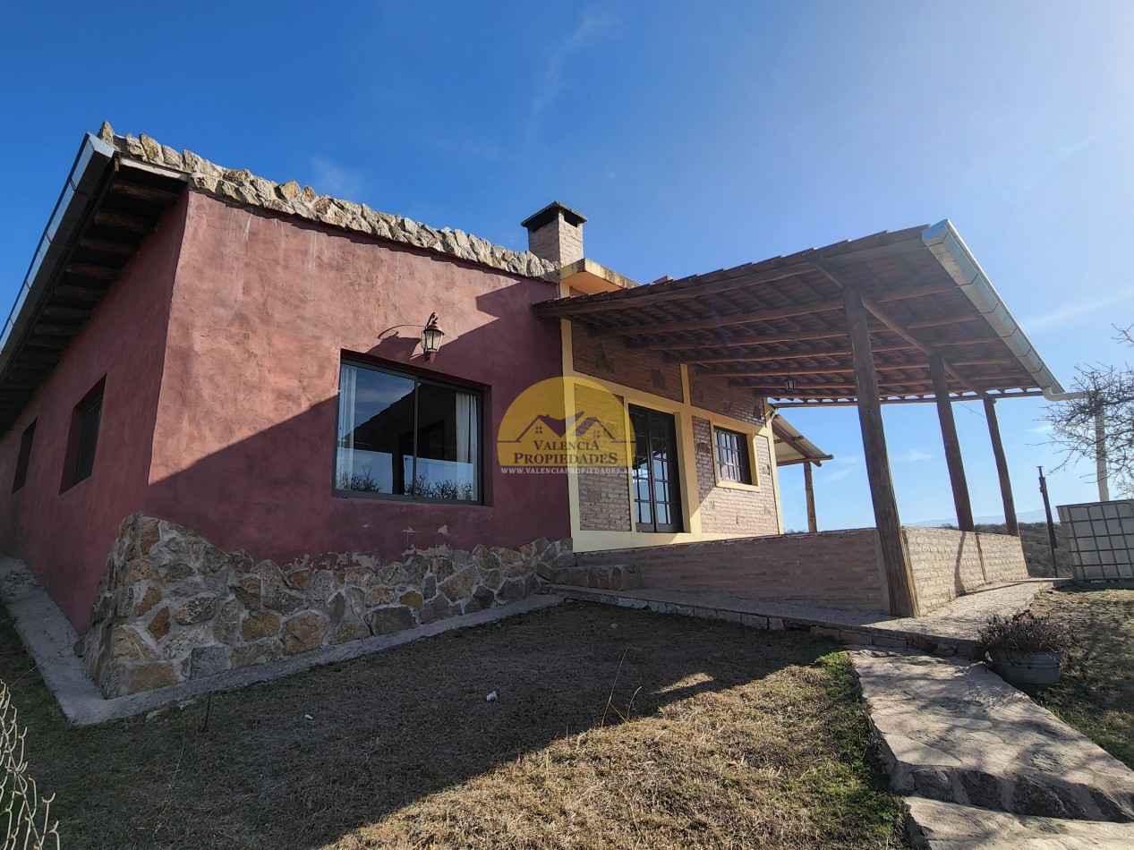 VENTA CASA DE CAMPO EN LOTE DE 6000 METROS HERMOSA VISTA Y ENTORNO SANTA MONICA SANTA ROSA DE CALAMUCHITA