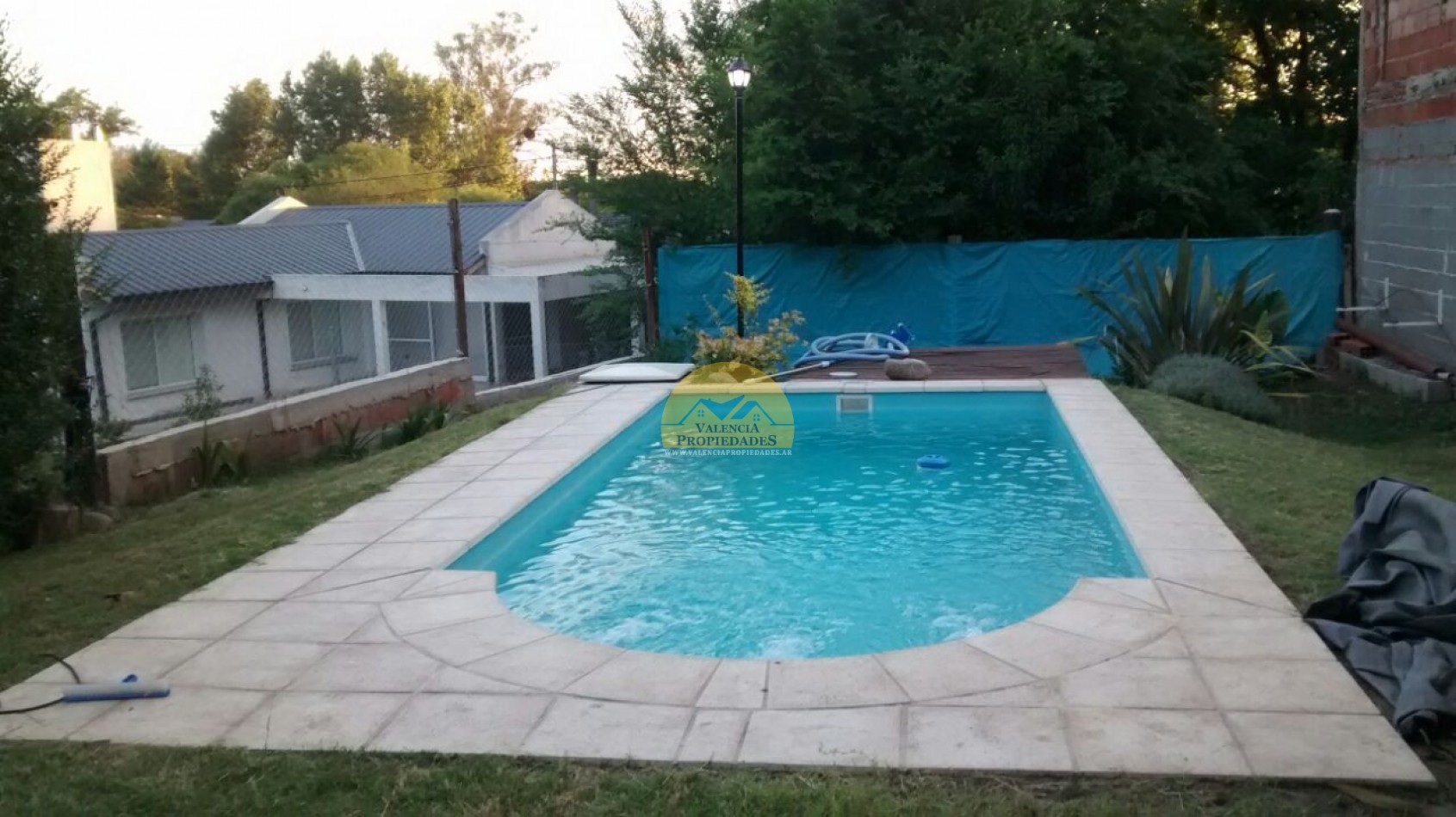 Venta casa 2 dormitorios con garage parque y piscina a metros rio Santa Rosa Calamuchita