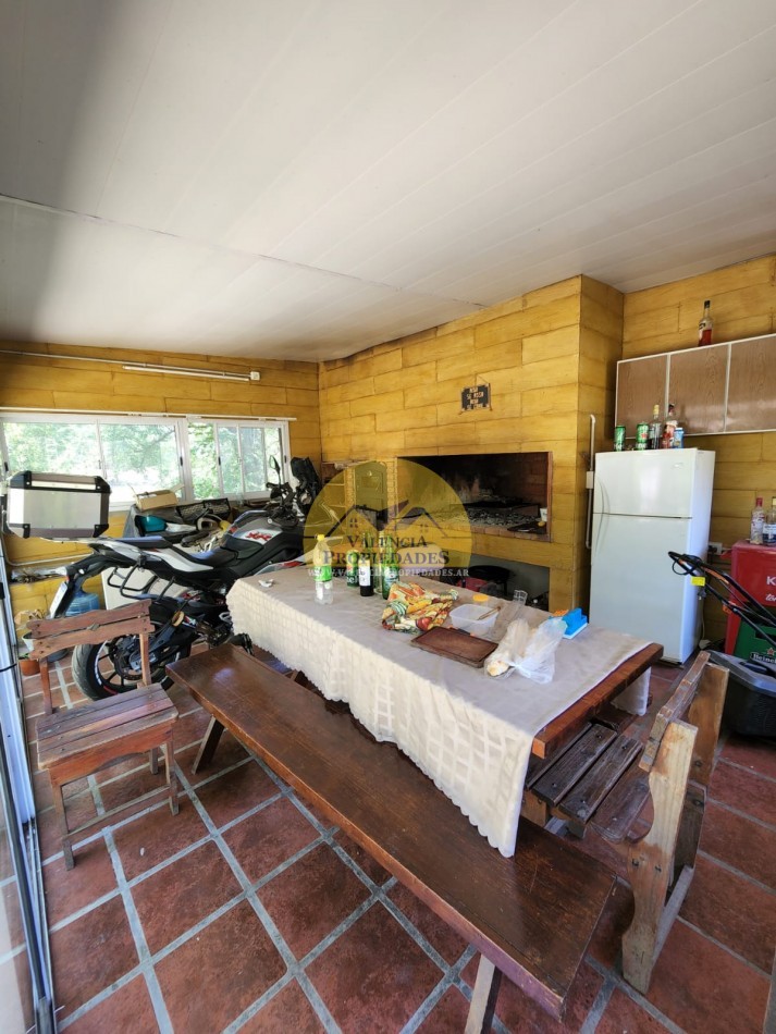 VENTA CASA 2 DORMITORIOS QUINCHO PISCINA CON COSTA A RIO SANTA ROSA CALAMUCHITA