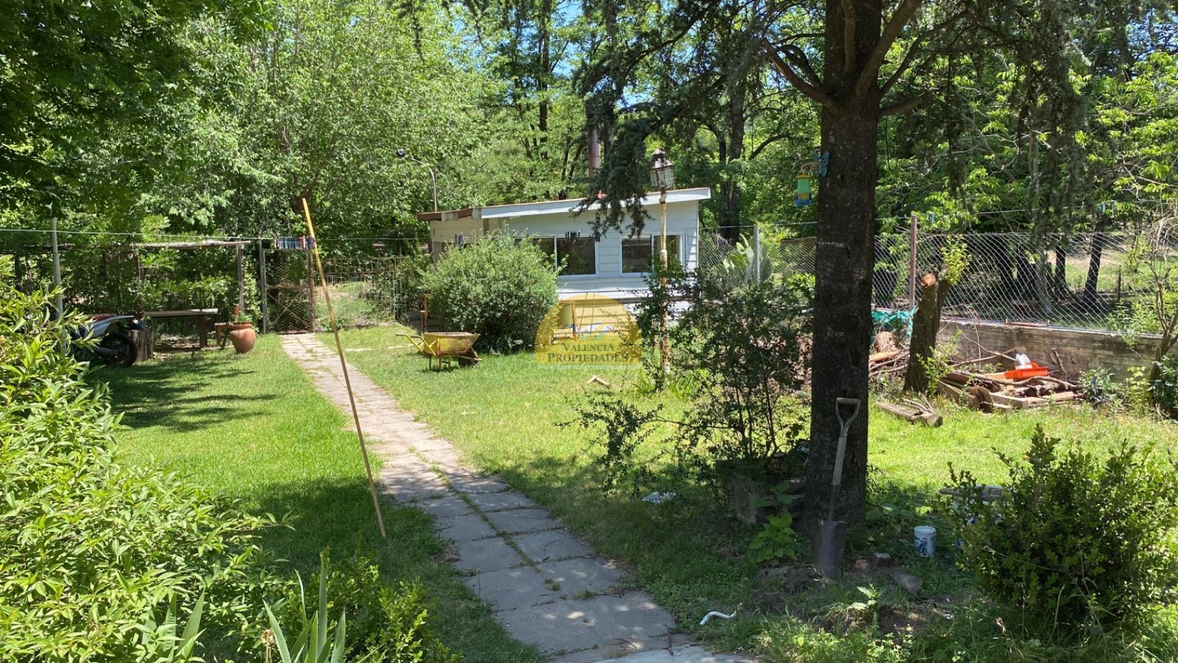 VENTA CASA 2 DORMITORIOS QUINCHO PISCINA CON COSTA A RIO SANTA ROSA CALAMUCHITA
