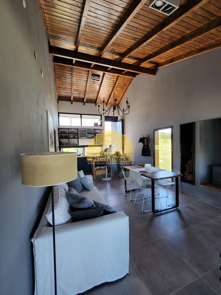 VENTA Espectacular FRACCION DE TERRENO DE 2 hectareas con casa amoblada y equipada mas Mega galpon con recepcion, vivienda y taller VILLA YACANTO DE CALAMUCHITA