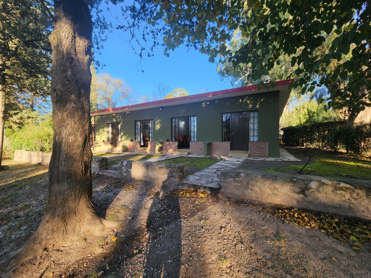 VENTA COMPLEJO DE DEPARTAMENTOS CON AMPLIO PARQUE Y ASADORES A METROS DEL RIO EN SANTA ROSA DE CALAMUCHITA