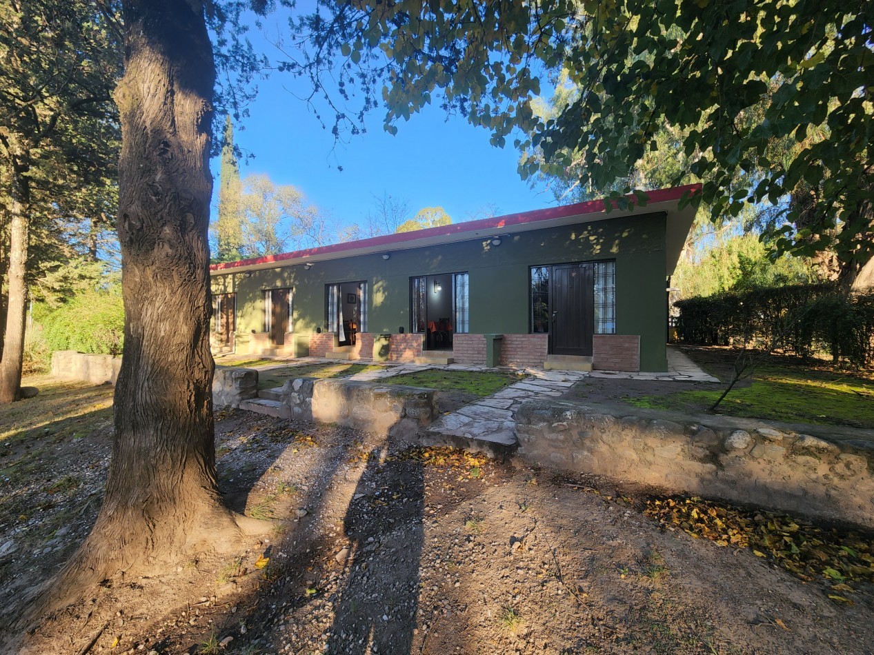 VENTA COMPLEJO DE DEPARTAMENTOS CON AMPLIO PARQUE Y ASADORES A METROS DEL RIO EN SANTA ROSA DE CALAMUCHITA