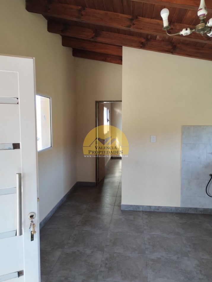 VENTA FRACCION DE CAMPO 5 HECTAREAS ATRAVESADAS POR ARROYO APTO VIÑEDO CON CASA A ESTRENAR 1 DORMITORIO EL DURAZNO CALAMUCHITA