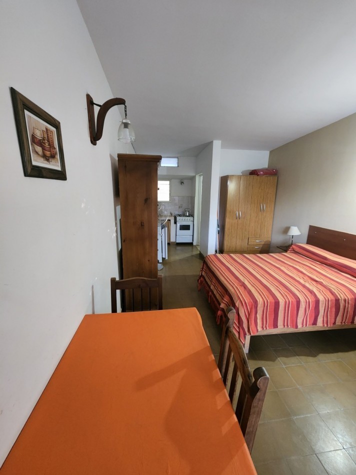VENTA COMPLEJO DE DEPARTAMENTOS CON AMPLIO PARQUE Y ASADORES A METROS DEL RIO EN SANTA ROSA DE CALAMUCHITA