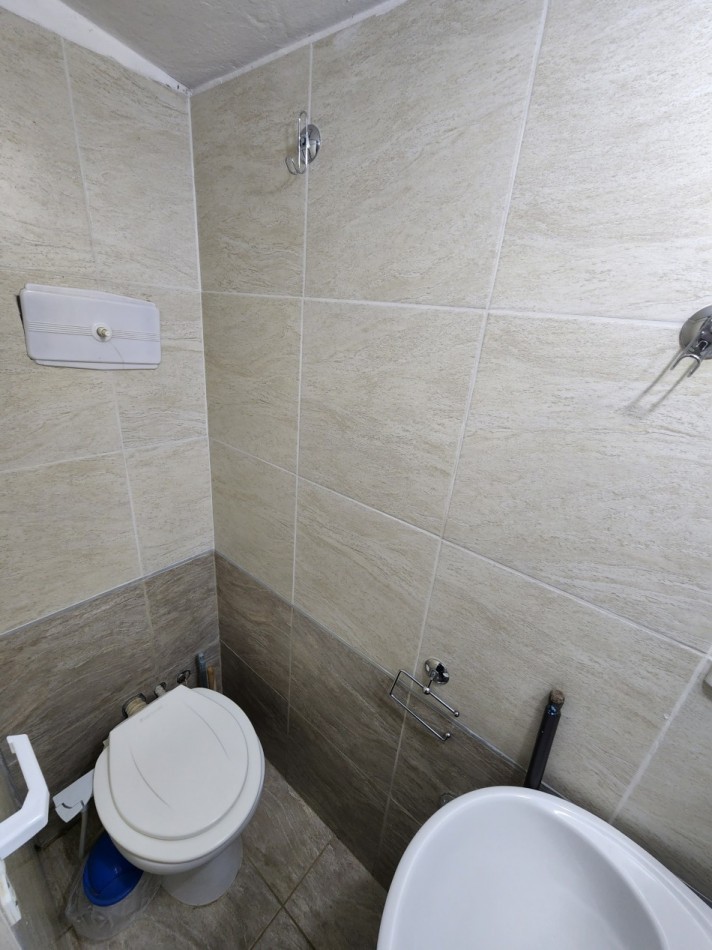 VENTA COMPLEJO DE DEPARTAMENTOS CON AMPLIO PARQUE Y ASADORES A METROS DEL RIO EN SANTA ROSA DE CALAMUCHITA